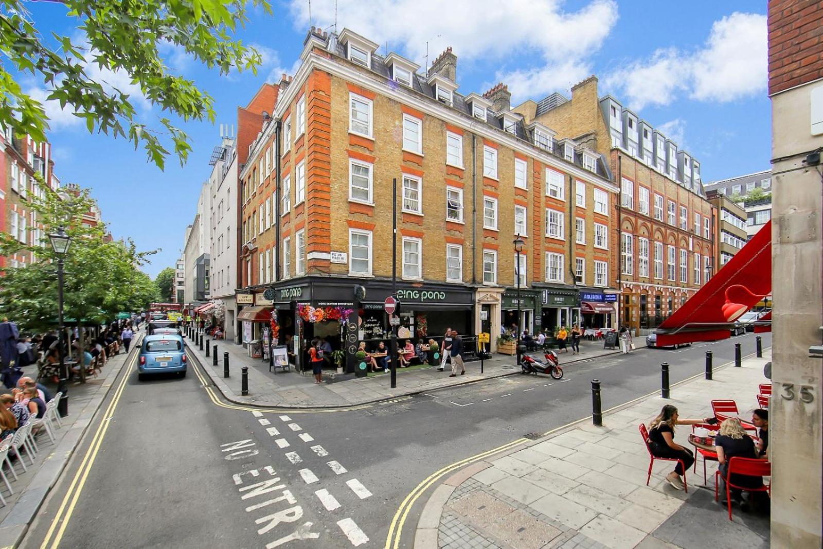 Stylish Flat Steps From Oxford Street! Appartamento Londra